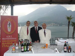 i Barman dell'evento: Francesco Ricciardi. Capo Barman della Villa Serbelloni. Alfredo Raineri e Matteo Scatto soci A.B.I. Professional